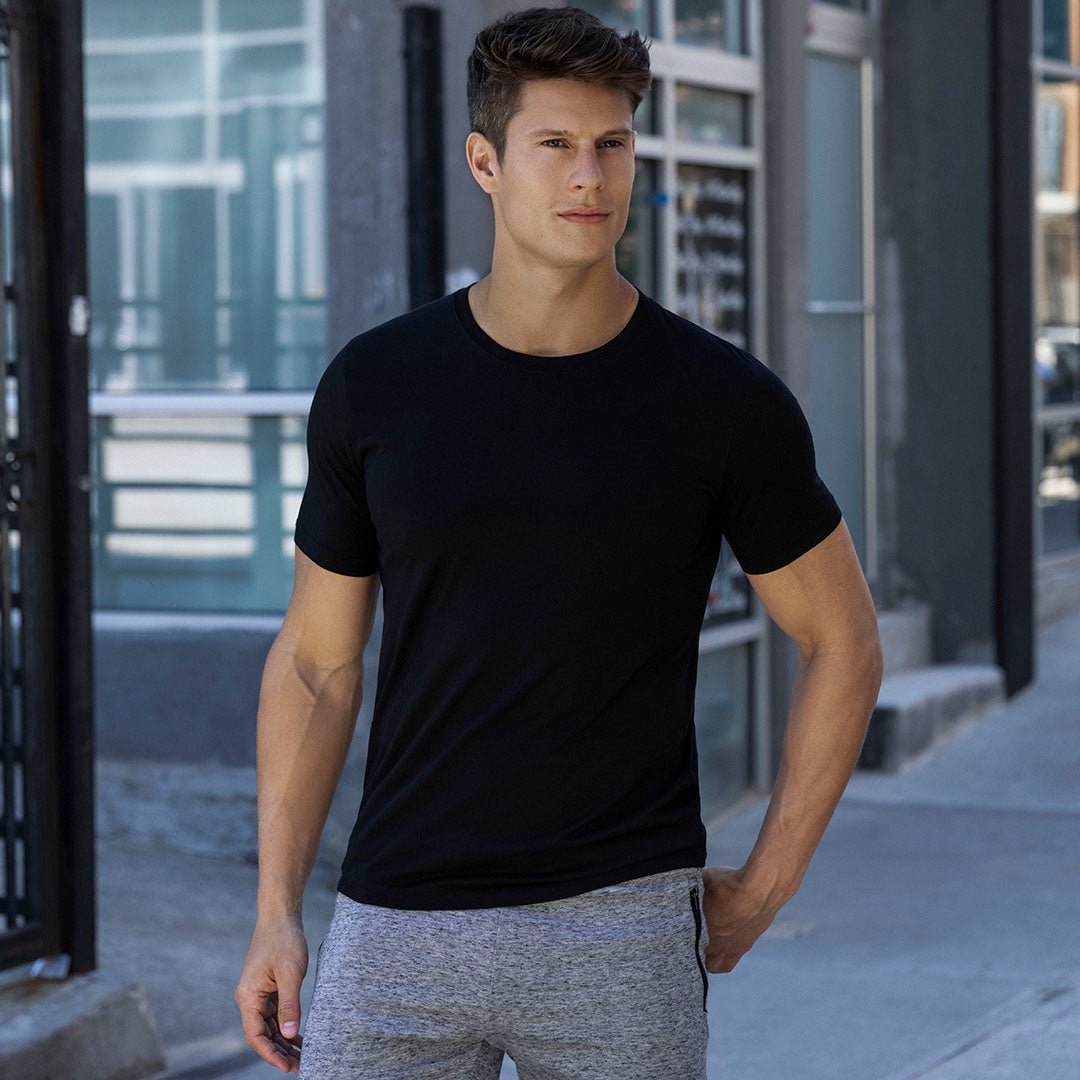 Perfect Pima Relaxed Crew Neck T-Shirt Black - C - IN2 New York