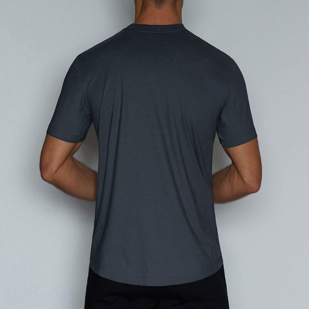 Perfect Pima Relaxed Crew Neck T-Shirt Niles Navy - C - IN2 New York